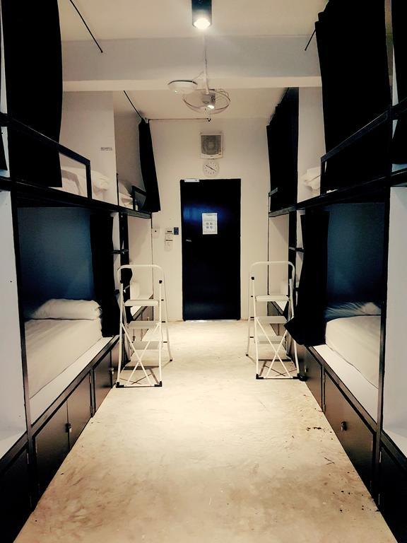 בנגקוק Seek Sleep Hostel מראה חיצוני תמונה