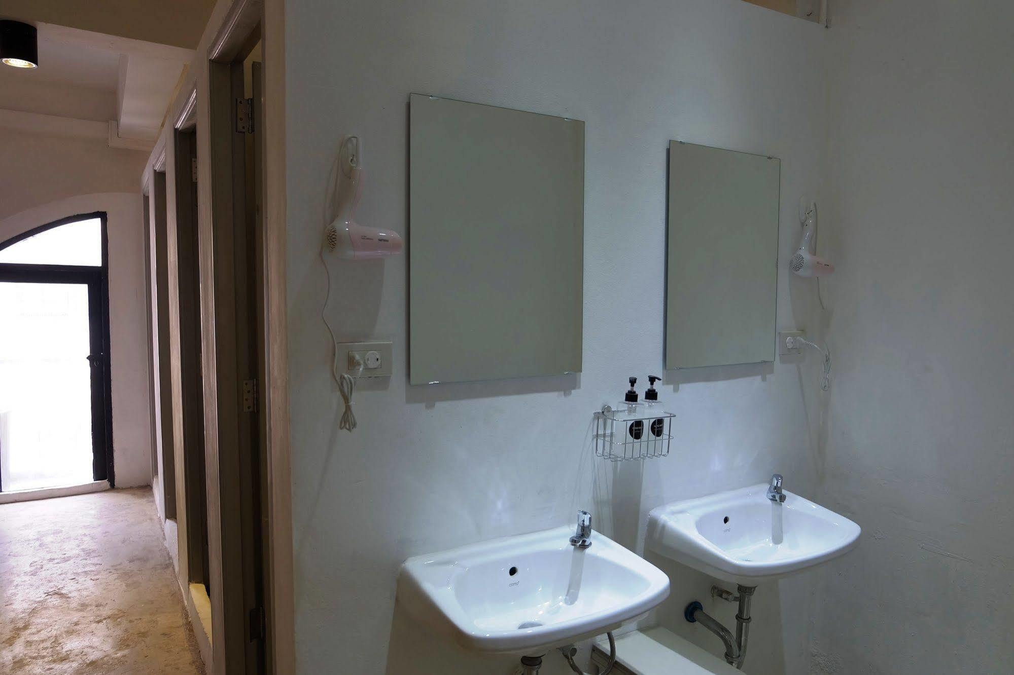 בנגקוק Seek Sleep Hostel מראה חיצוני תמונה