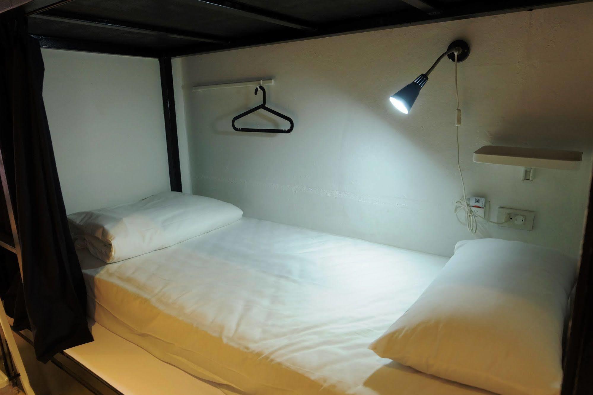 בנגקוק Seek Sleep Hostel מראה חיצוני תמונה
