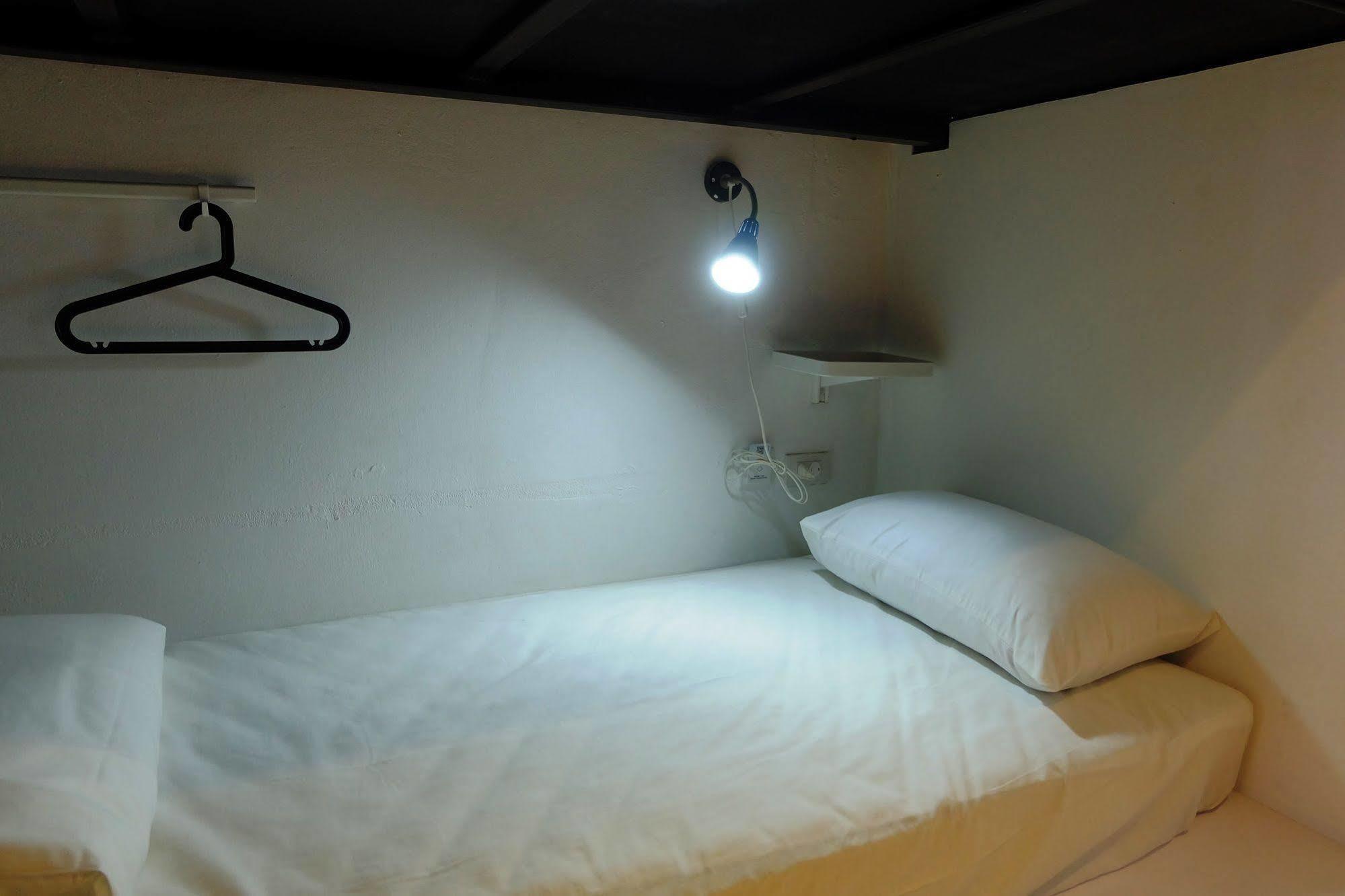 בנגקוק Seek Sleep Hostel מראה חיצוני תמונה