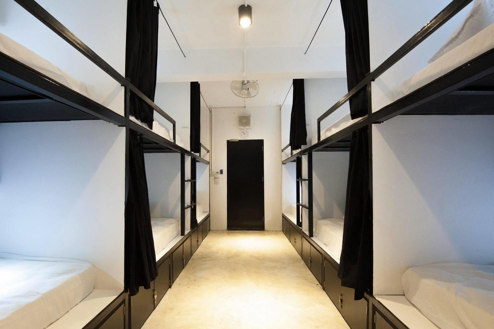 בנגקוק Seek Sleep Hostel מראה חיצוני תמונה